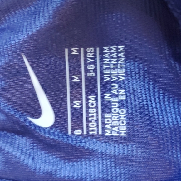 NWT Nike mesh shorts - Picture 3 of 4